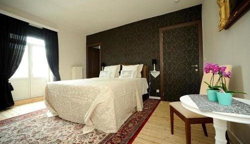 Deluxe Double Room with Bath