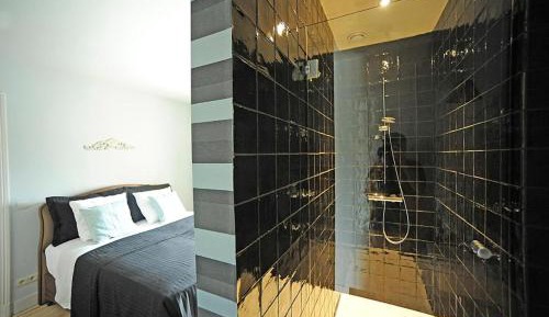Deluxe Double Room with Shower