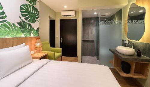 Deluxe Double Room with Shower