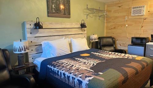 Deluxe King Room