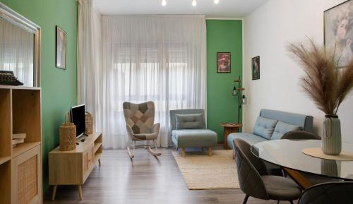 Superior One-Bedroom Apartment with Balcony