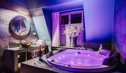 One-Bedroom Apartment with Spa Bath