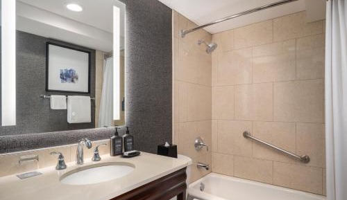 2 Queen Classic Guest Room