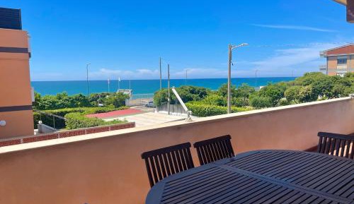 Two-Bedroom Apartment with Balcony and Sea View