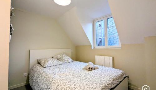 Double Room with Shared Toilet