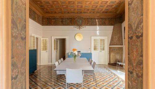 Five-Bedroom Apartment