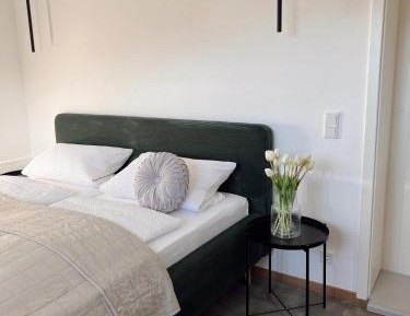 Studio Apartment with One Double Bed