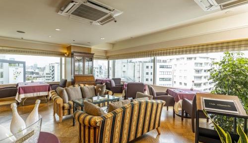 Stadium view King Suite with Sauna Club Lounge Access - Non-Smoking