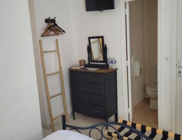 Classic Quadruple Room