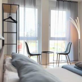 Two-Bedroom Apartment with Mountain View