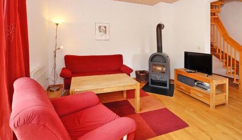 Ten-Bedroom Holiday Home