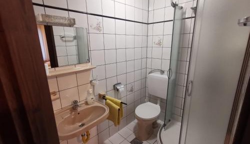 Twin Room with Private Bathroom
