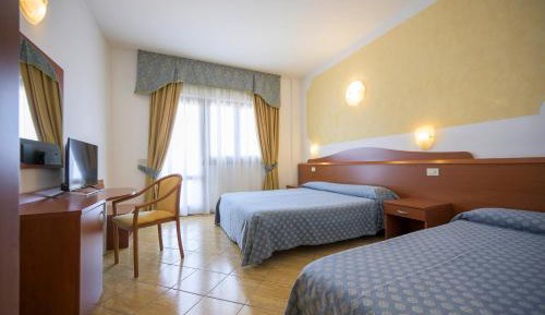 Quadruple Room with Lake View