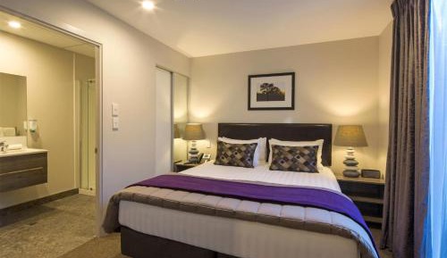 One-Bedroom Apartment with King Bed