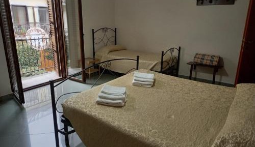 Double Room with Balcony (3 Adults)