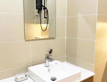 Quadruple Room with Private Bathroom