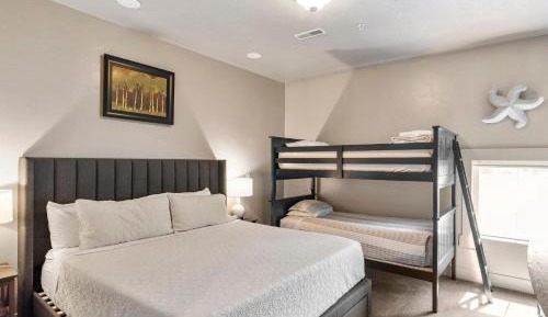 One-Bedroom Holiday Home