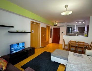 One-Bedroom Apartment with Balcony