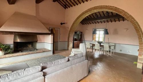 Deluxe Two-Bedroom Apartment with Garden View