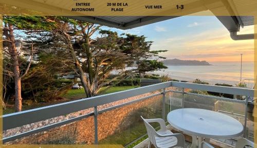 One-Bedroom Apartment with Sea View