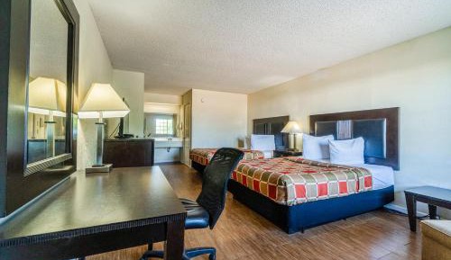 2 Queen Beds Accessible Non-Smoking