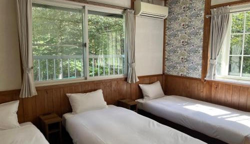 Triple Room with Shared Bathroom and Shower