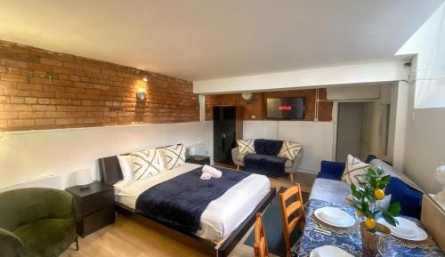 One-Bedroom Apartment