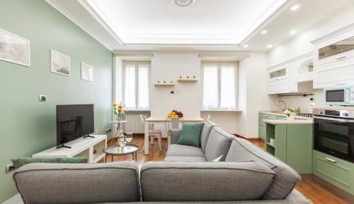 Three-Bedroom Deluxe Apartment
