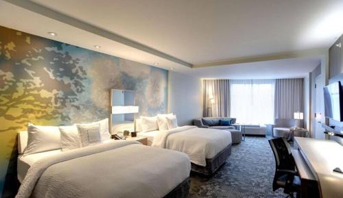 Large Queen Room