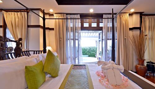 One-Bedroom Villa with Pool view