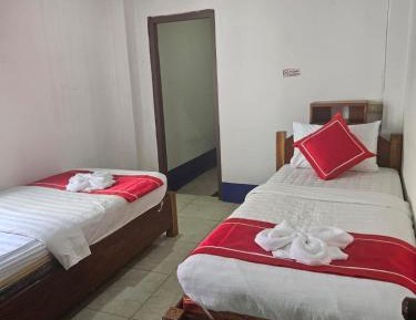 Twin Room with Bathroom