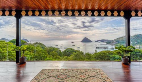 Villa with Sea View (Room based on number guests booking)