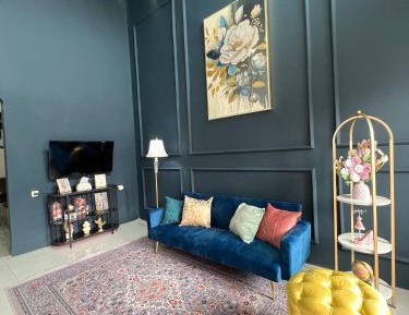 Three-Bedroom Holiday Home 