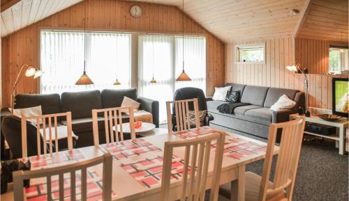 Three-Bedroom Holiday Home 