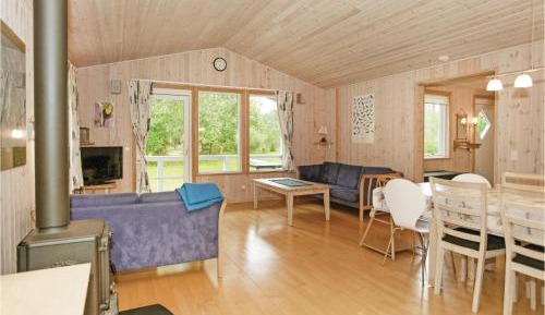 Three-Bedroom Holiday Home 