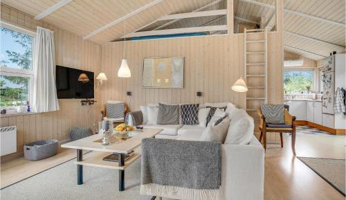 Three-Bedroom Holiday Home 
