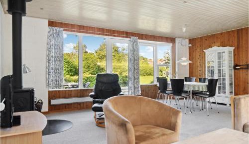 Three-Bedroom Holiday Home 