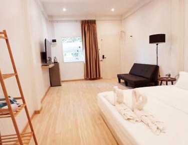 Studio with Spa Bath