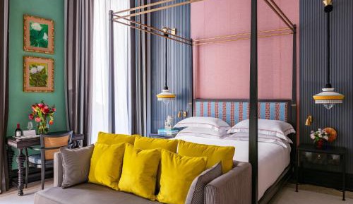 Deluxe King Room