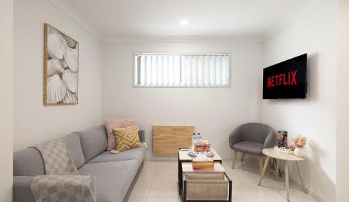 One-Bedroom Deluxe Apartment
