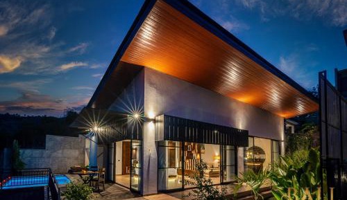 Superior Villa