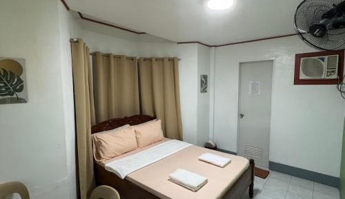 Deluxe Double Room (2 Adults + 1 Child)