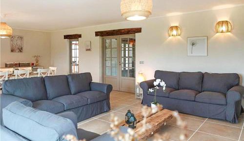 Four-Bedroom Holiday Home
