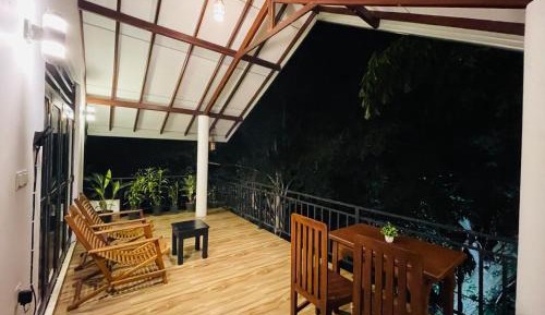 Triple Room with Balcony