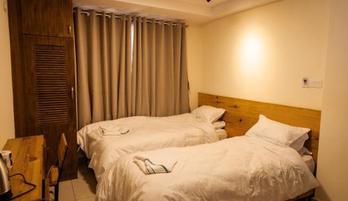 Twin Room with Private Bathroom