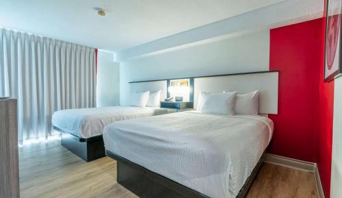 Queen Room with Two Queen Beds - Ground Floor/Non-Smoking