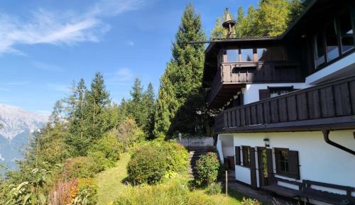 Four-Bedroom Holiday Home