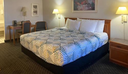 King Room - Non-Smoking