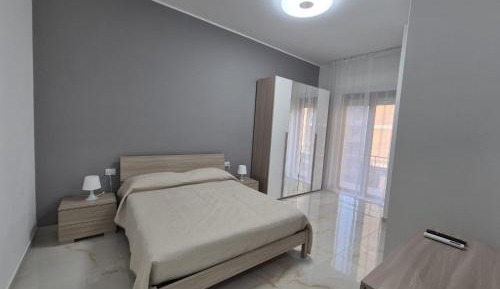 Deluxe Double Room (2 Adults + 1 Child)