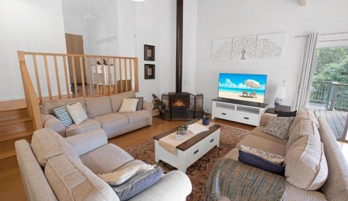 Five-Bedroom Holiday Home